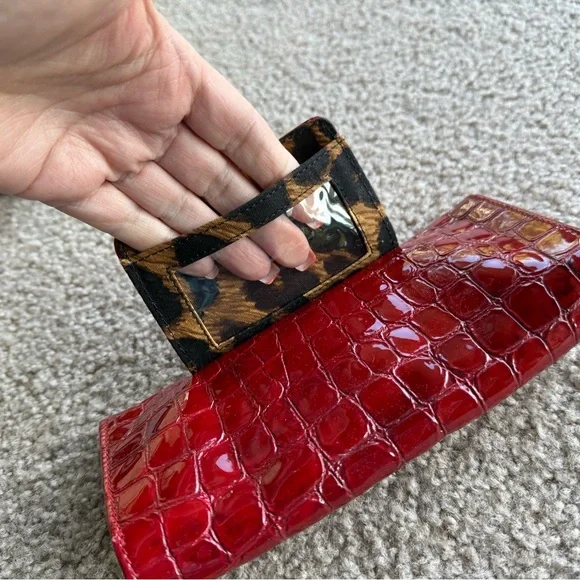 Vintage BRIGHTON EUC Red Crocodile-Embossed Patent Leather Women's Wallet - Picture 4 of 10